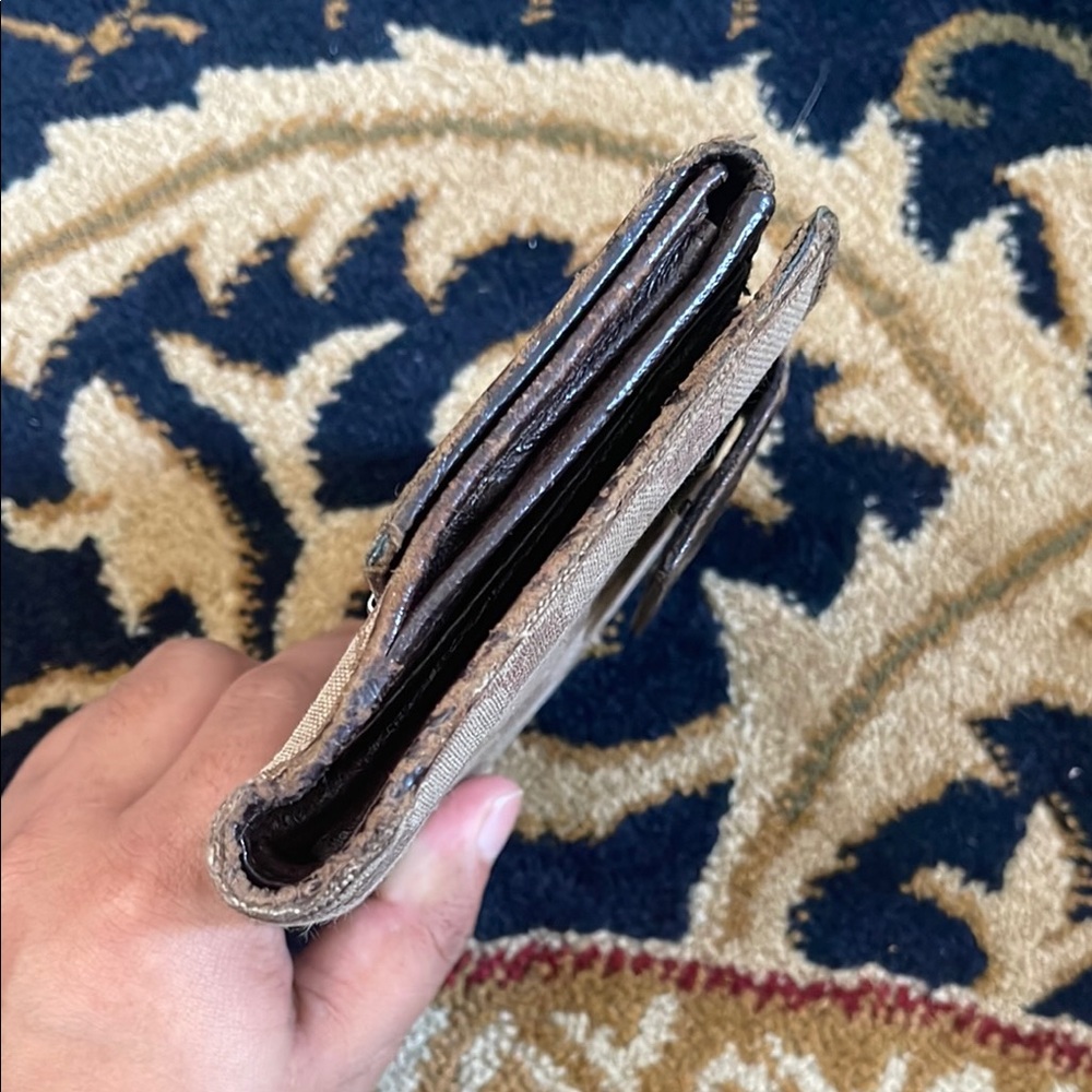 Gucci Brown Monogram GG Canvas Wallet - Picture 3 of 12